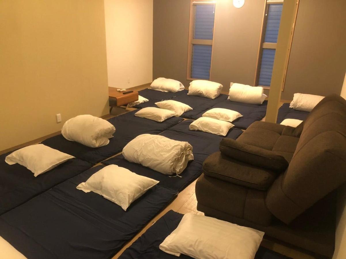 Ferienwohnung Oyado Gorilla Annex Ōsaka Exterior foto